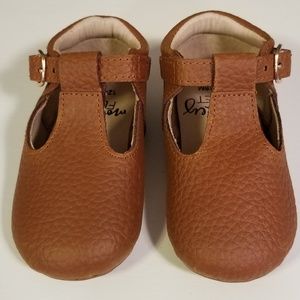 Monkey feet withered brown t-straps 12-18 mo